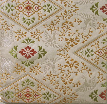 古帛紗金茶地菱花鳥文錦